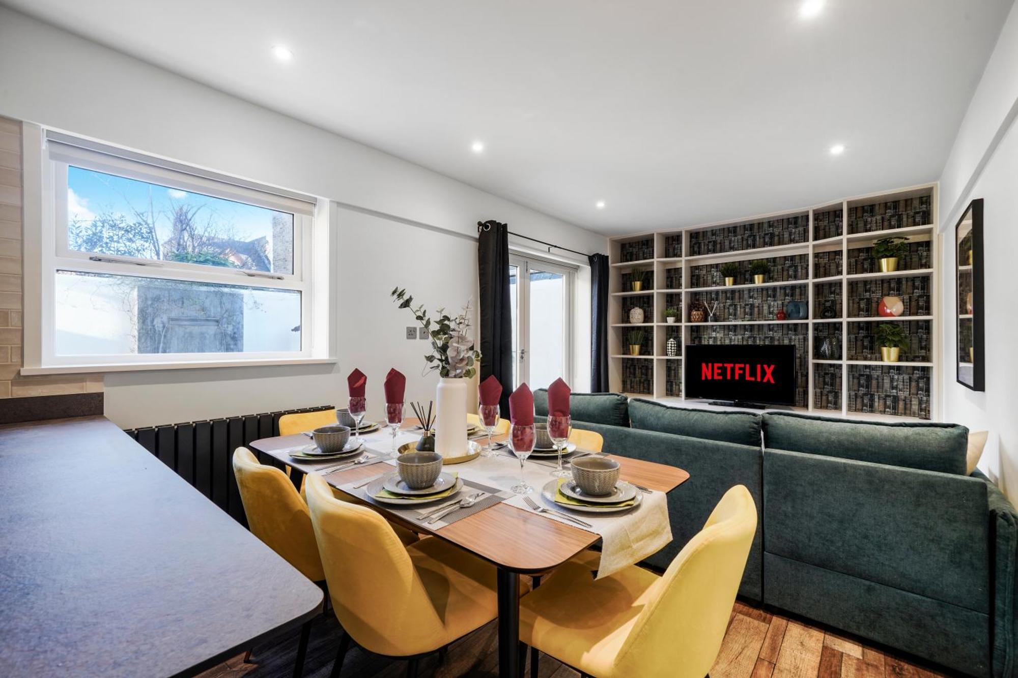 Cosy And Stunning Abode In * London