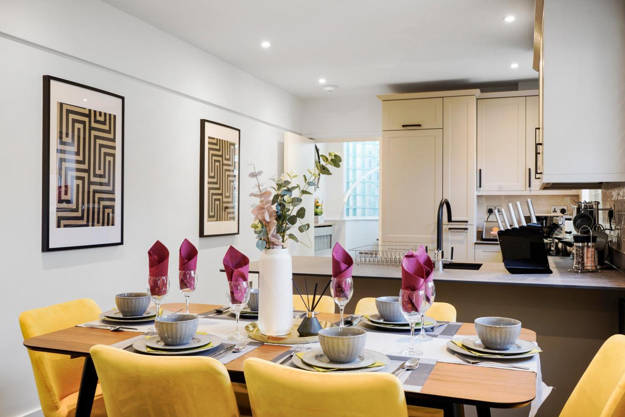 Cosy And Stunning Abode In